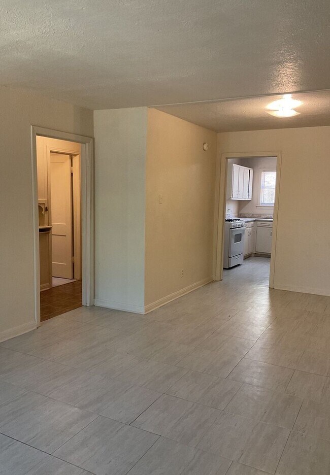 Photo - 1509/1511 Poage Avenue Unit 1509 Poage Avenue