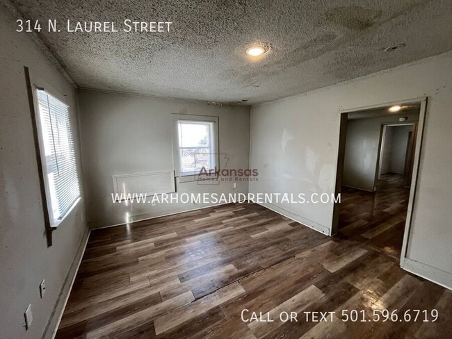 Photo - 314 N Laurel St