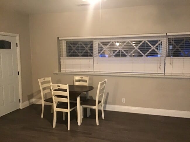 Photo - 606 Maple Ave