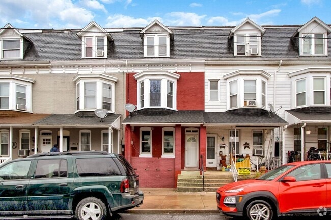 Building Photo - Coming Soon - Spacious 4 Bedroom, 1 Bath H... Rental