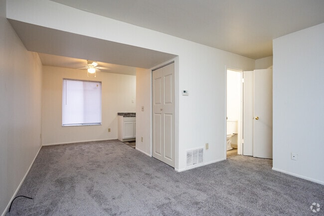 2BR, 1.5BA - 1,178 SF