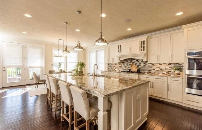 Photo - 172 Southwind Cir