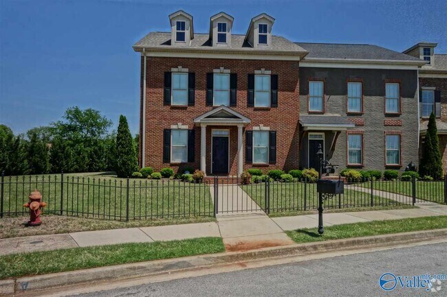 Building Photo - 120 Park Square Ln Rental