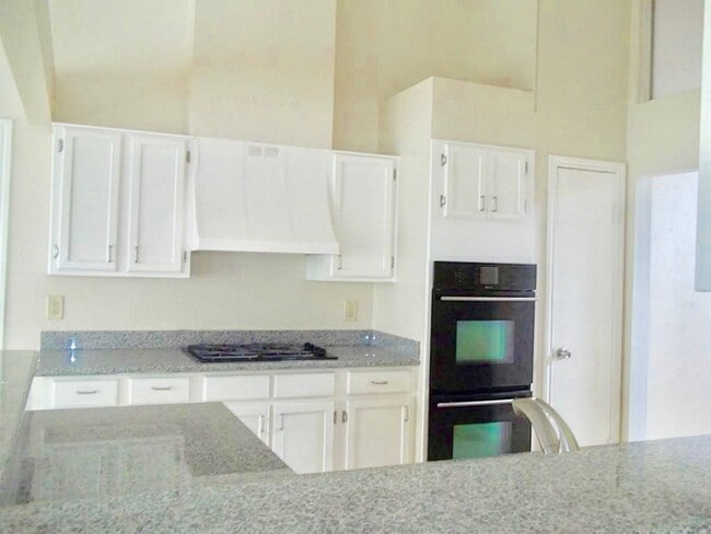 Photo - 7419 Winkleman Rd