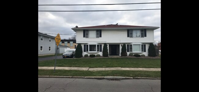 Photo - 1365 Pierce Ave Apartments Unit #3