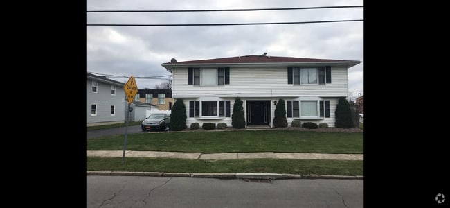 Building Photo - 1365 Pierce Ave Unit #3 Rental
