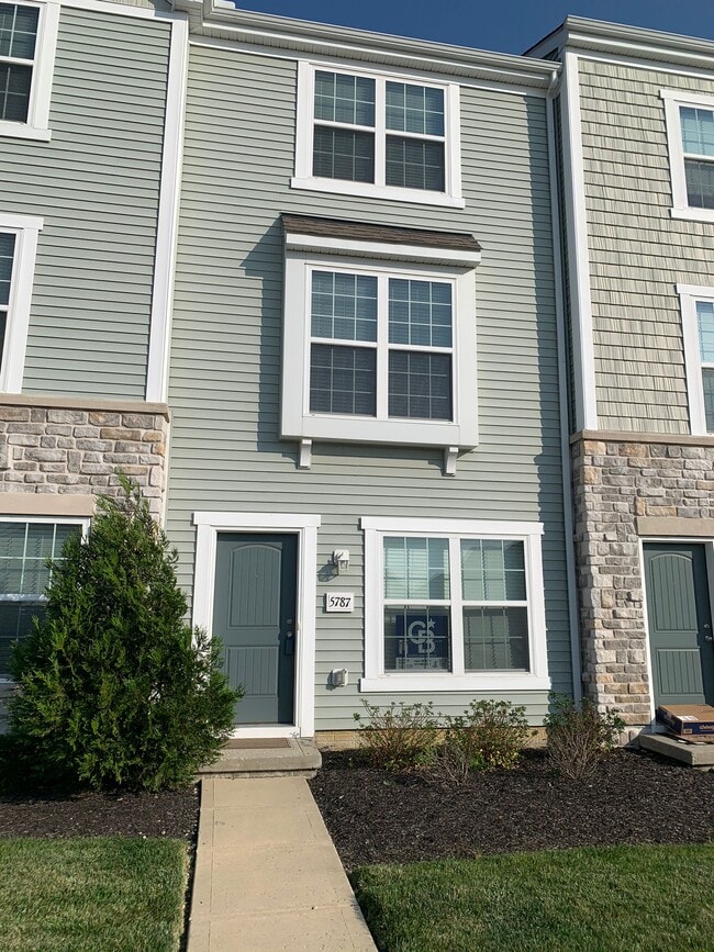 Building Photo - 5787 Passage Creek Dr Unit 5787 Passage creek dr