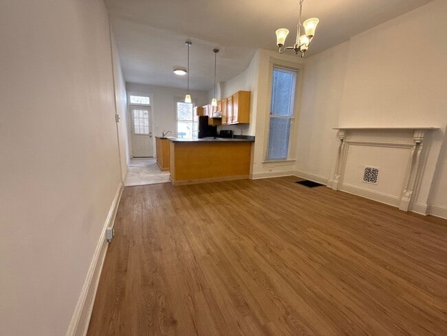Photo - 450 E Lorraine Ave