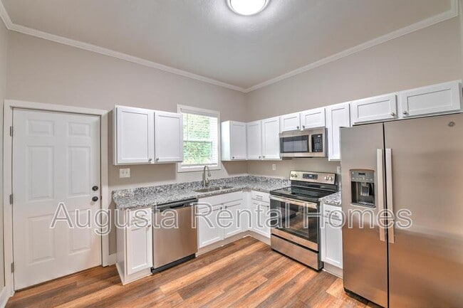 Photo - 206 N Hankinson St
