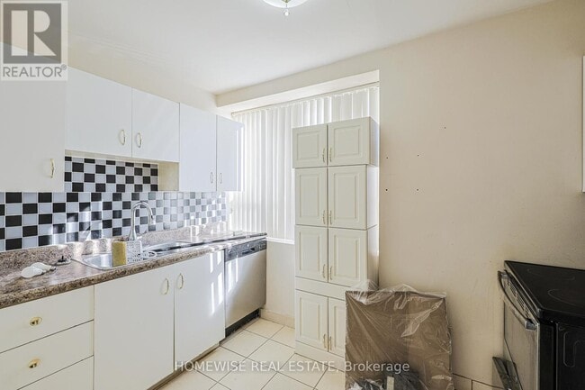 Photo - 485 Kingston Rd Unit 307