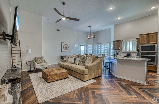 Building Photo - Eastside area for Short or Long Term Renta... Rental