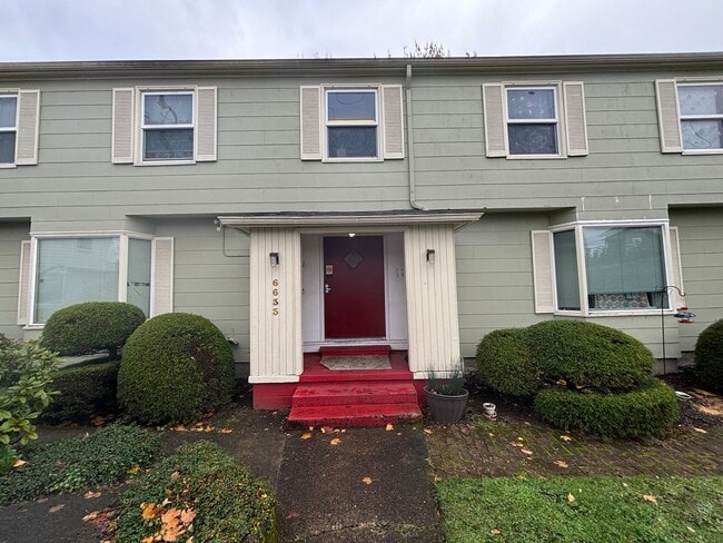 Building Photo - CK1391-B*-Owner auto-approve up to $500 repairs Unit F