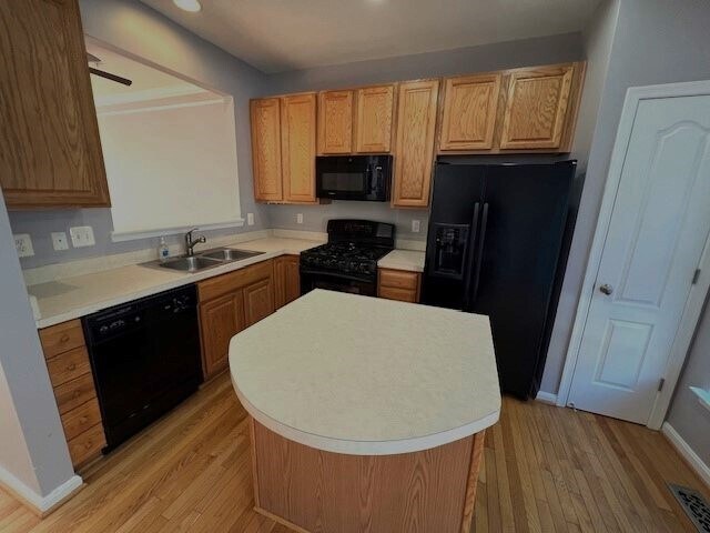 Photo - 10312 Nareen St