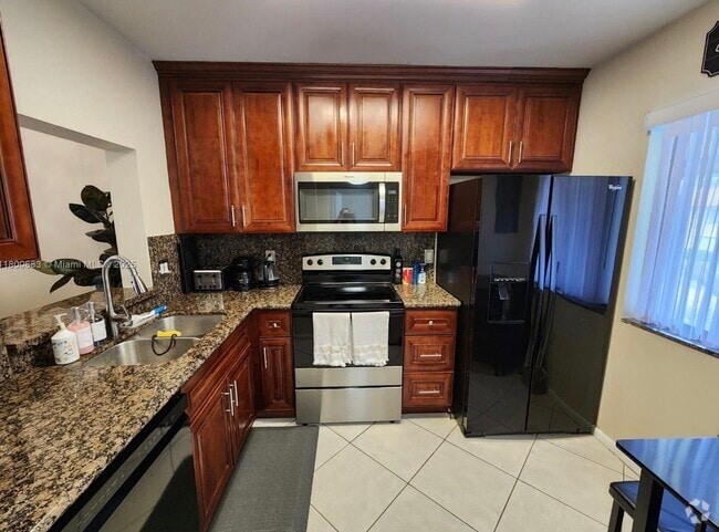 Building Photo - 21951 Soundview Ter Unit 1 Rental