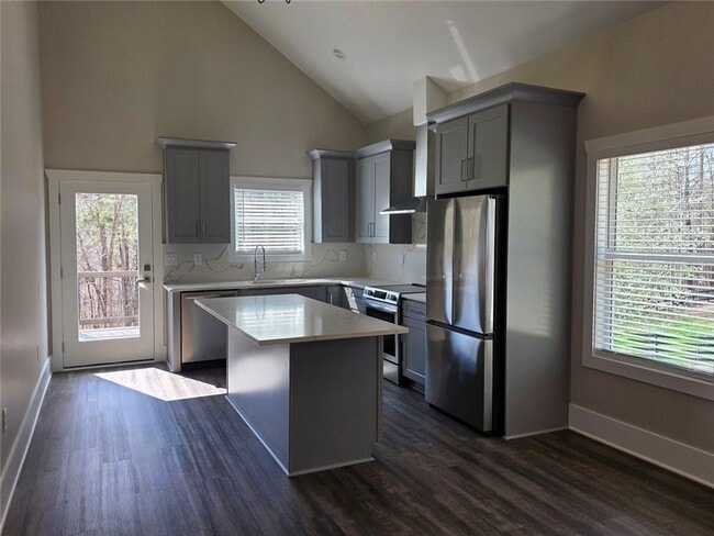 Photo - 147 Dripping Rock Trl