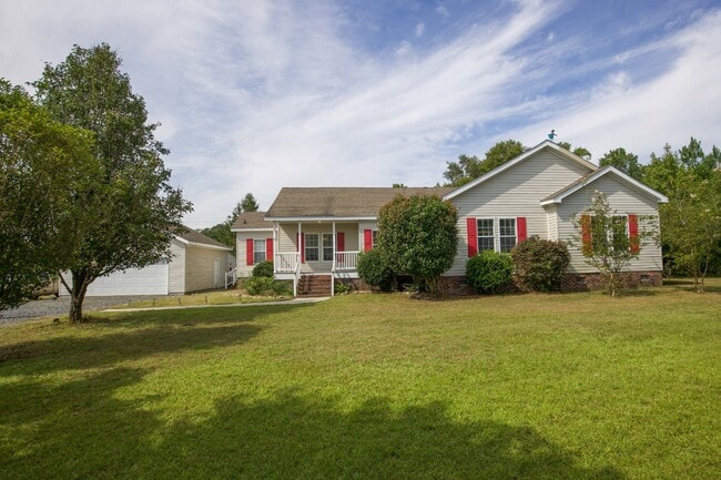 Photo - "Charming 3-Bedroom Home with 2 Full Bathrooms in Vass, NC - Spacious and Comfortable Country Liv...