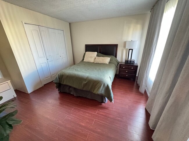 Photo - 1820 Speyer Ln Unit 1