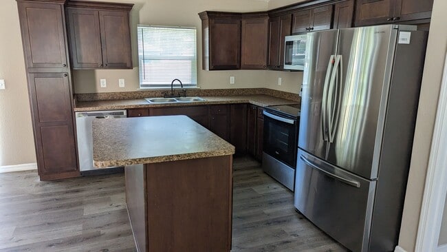 Photo - 4 Bedroom 2 Bath in Summerfield Florida