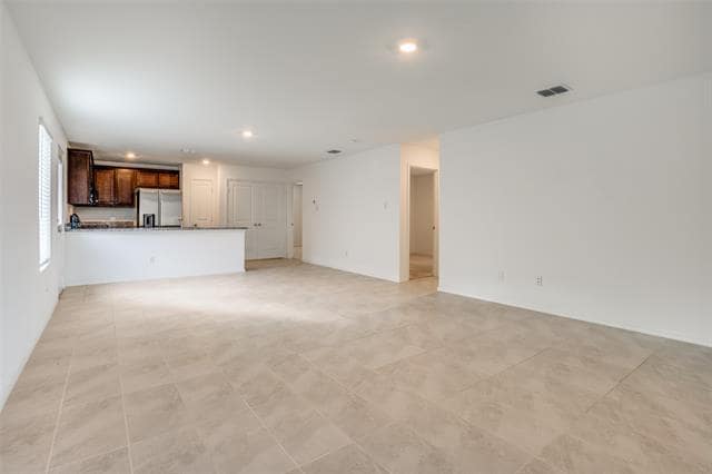 Photo - 14124 Calderwood St