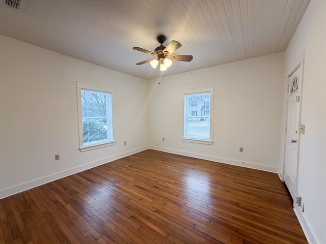 Photo - 310 E Parks Ave