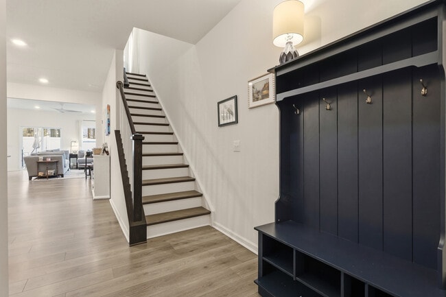 Photo - 17 Saltford Ln