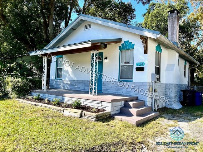 Photo - $200 OFF FIRST MONTH RENT - Lovely 2 bedroom / 1 bathroom home now available for rent!