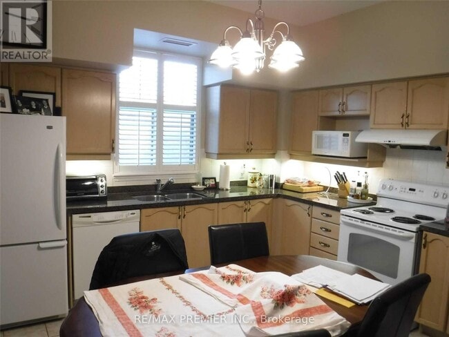 Photo - 2506 Rutherford Rd Unité 102