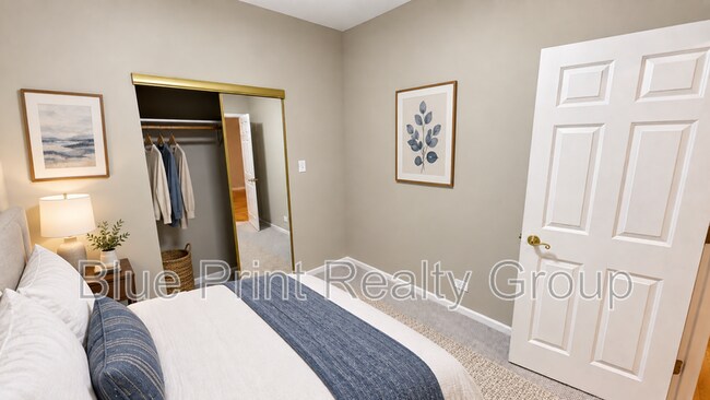 Photo - 4712 S St Lawrence Ave Unit 3w
