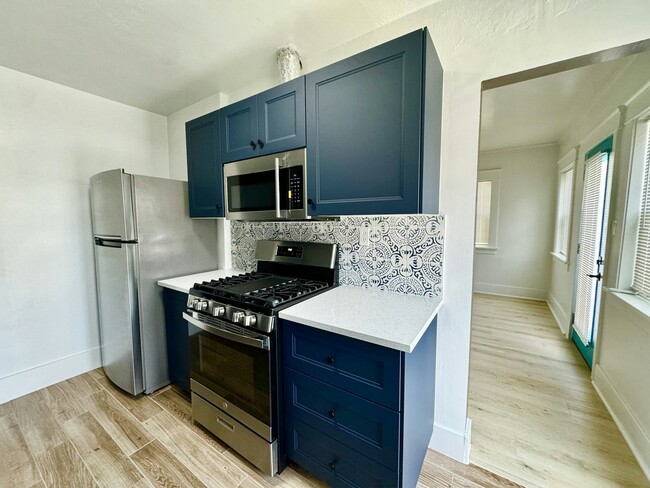 Photo - 279 Redondo Ave Unit 279 Redondo  B