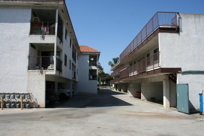 2540 W Lincoln Ave Unidad 101