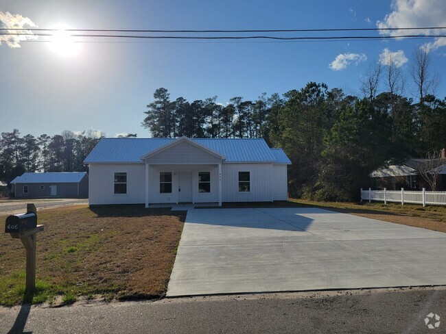 Building Photo - 606 Anderson St Rental