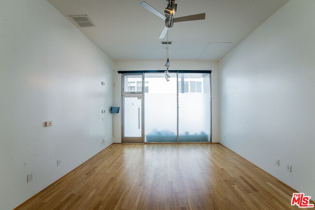 Photo - 8 Brooks Ave Unidad 3