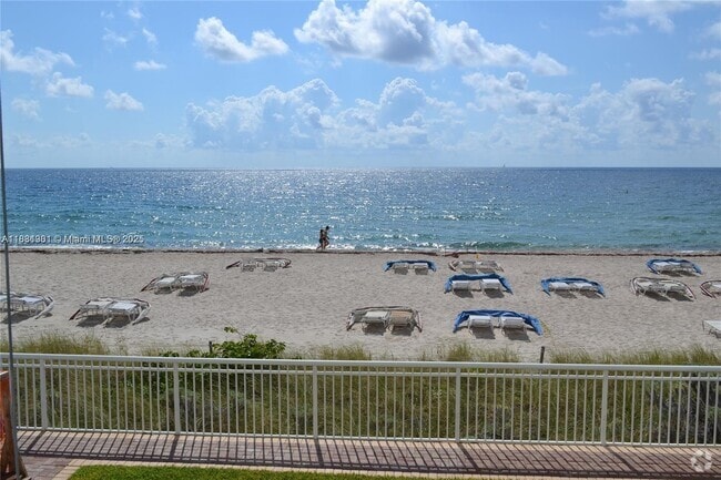Building Photo - 3850 Galt Ocean Dr Unit 111 Rental