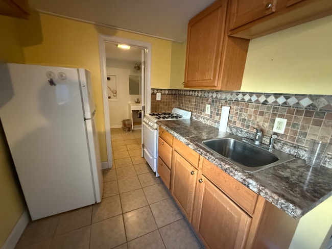 Photo - 4 L St Unit Lower