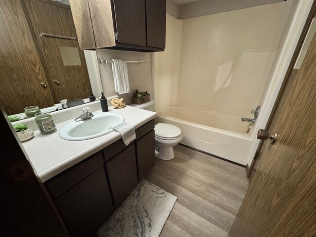 Photo - 2306 W 4th St Unit 7