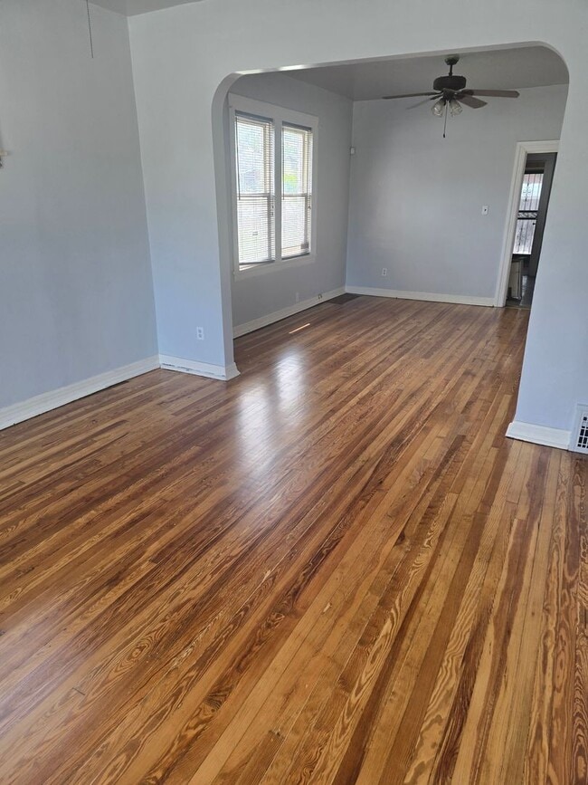 Photo - Brick 2 Bedroom Home