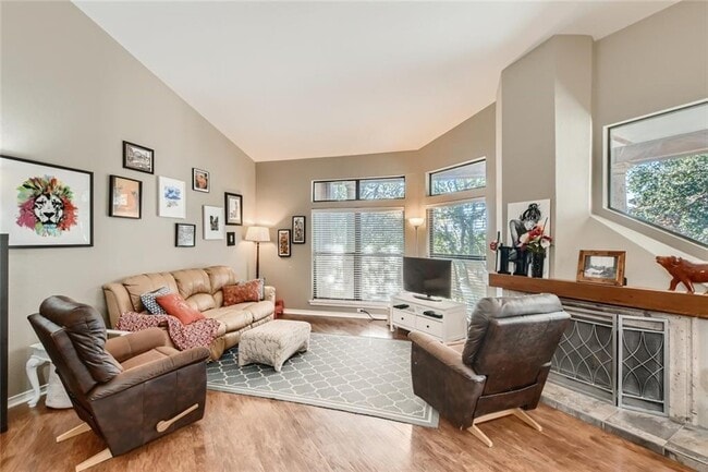 Photo - 300 San Gabriel Village Blvd Unit 424