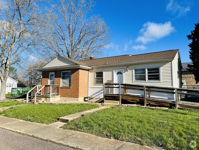 Building Photo - 327 Beeman St Rental