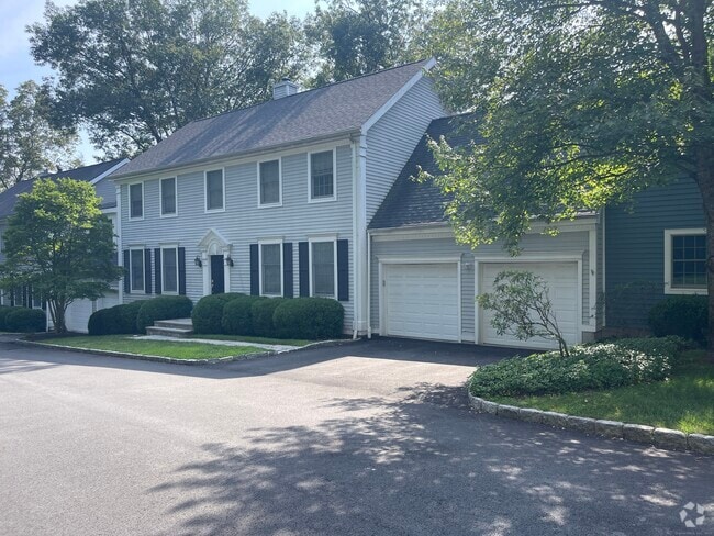 Building Photo - 11 Crowne Pond Ln Unit 11 Rental