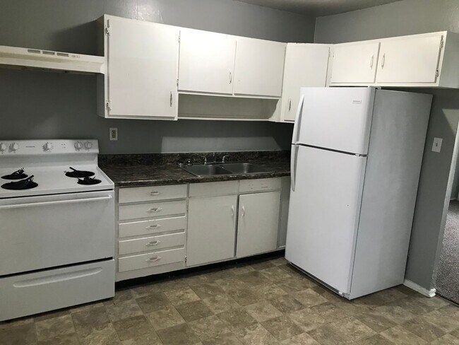 Photo - 1081 Birch Dr