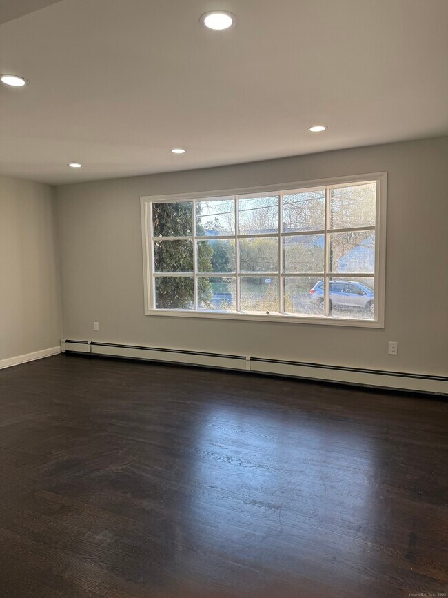 Building Photo - 19 Mill St