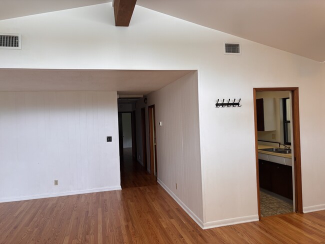 Photo - 920 Wesley Rd NW