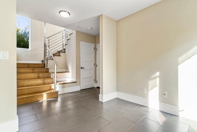 Photo - 13 Year "Young" 3 Bed, 3 Bath Contemporary Home- Steps to University Ave!