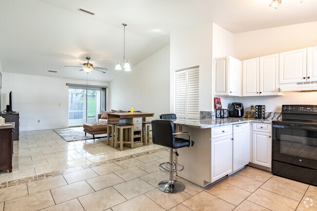2BR, 2BA - 1,150SF - Kitchen