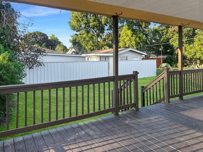 Photo - 1101 Isbell St
