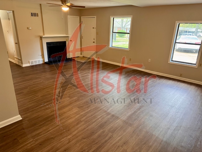 Photo - 1580 Gilford Cove E