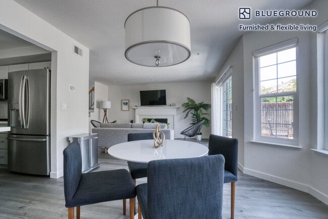 804 Erie Cir