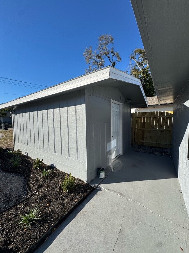 Photo - 3402 9th Ave W