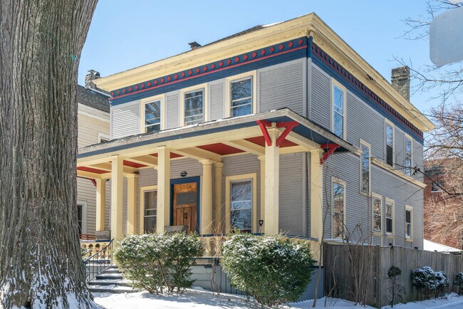 Photo - 1946 Orrington Ave