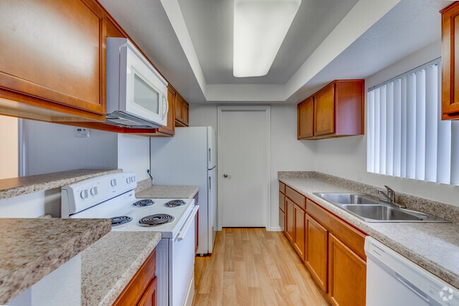 1BR, 1BA - 704SF -Kithcen